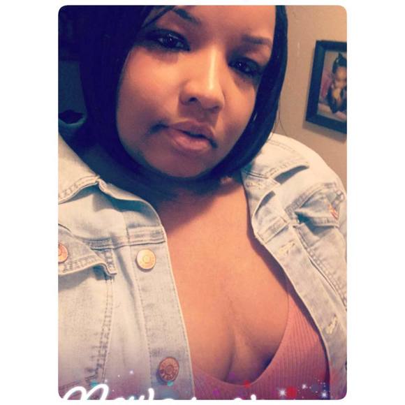 Profile Picture of Jarnelle Woodson (@jarnellew) on Poshmark