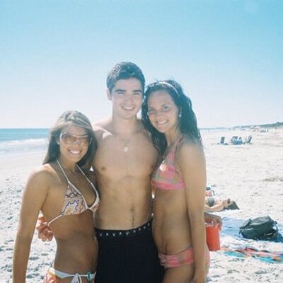 Profile Picture of Nick Renzi (@2Renzilicious4U) on Twitter