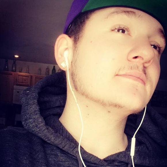 Profile Picture of Danny Costello (@costello_dan) on Poshmark