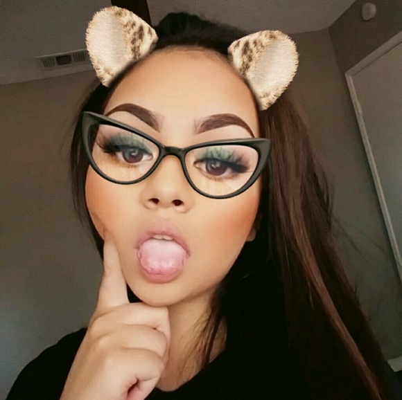 Profile Picture of Blas Alyssa (@blasalyssac) on Poshmark