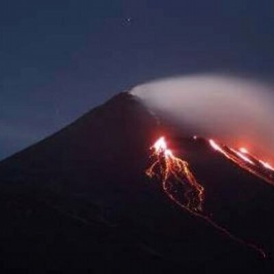 Claudia Vides - Twitter Profile Picture of Claudia Vides (@clvides) on Twitter