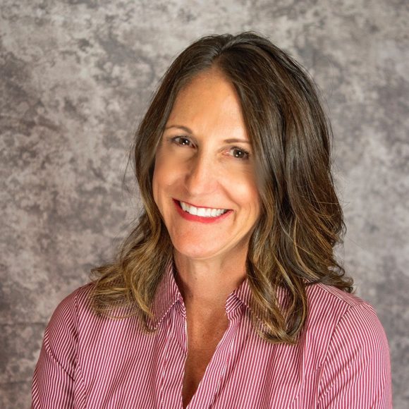 Profile Picture of Renee Flax scott (@reneeflaxscott) on Poshmark