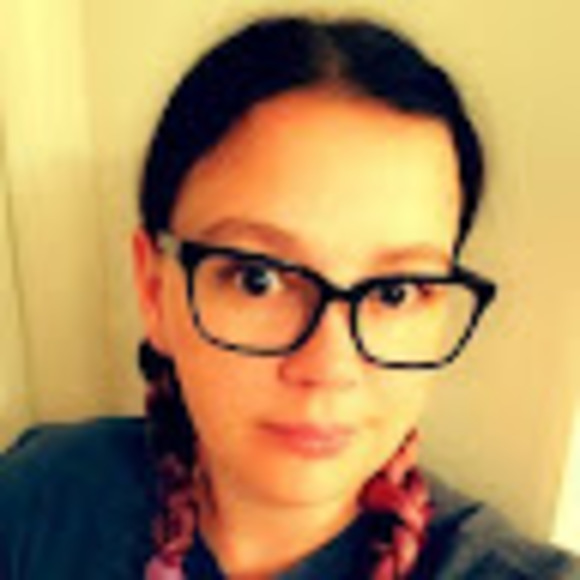 Profile Picture of Tiffany Galyon (@tmgalyon) on Poshmark