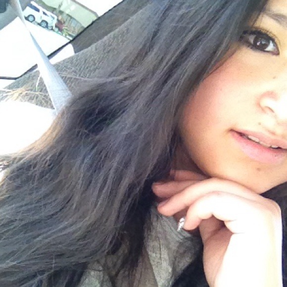 Profile Picture of Pamela Zepeda (@pamzy) on Poshmark