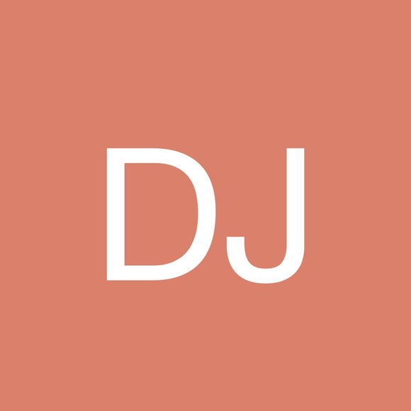 Profile Picture of Daniel Jordan (@danieljordan614) on Poshmark