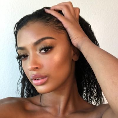 Profile Picture of IG : Marilyn_Melo (@MarilynM_Melo) on Twitter