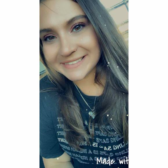 Profile Picture of Alexis Cundiff (@alexiscundif206) on Poshmark