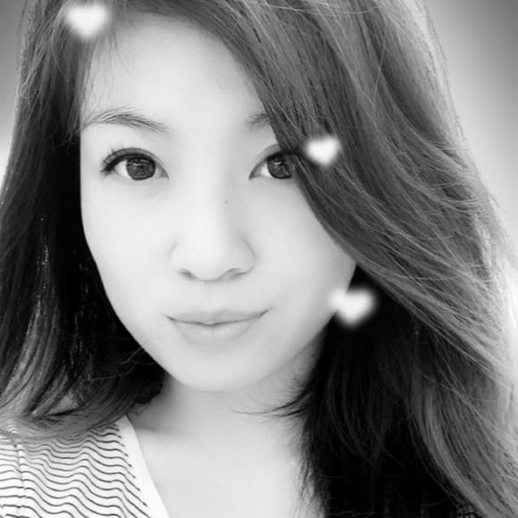 Profile Picture of Cindy Trieu (@cindytrieu647) on Poshmark