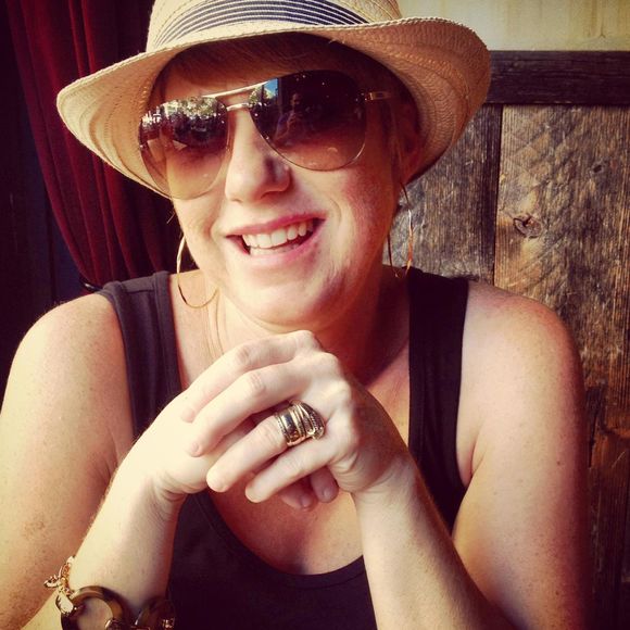 Profile Picture of Jennifer Cauble (@jenn_cauble) on Poshmark