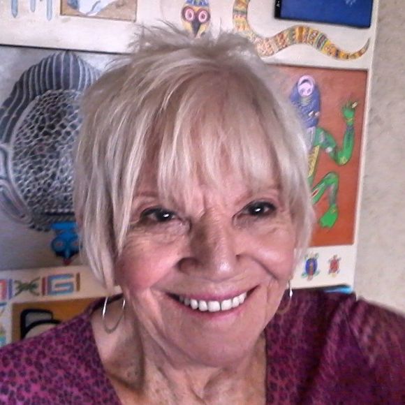 Profile Picture of Paula Hambrick (@paula75032) on Poshmark