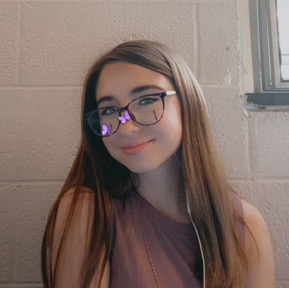 Profile Picture of Katelyn Arnoff (@katelyn_arnoff) on Poshmark