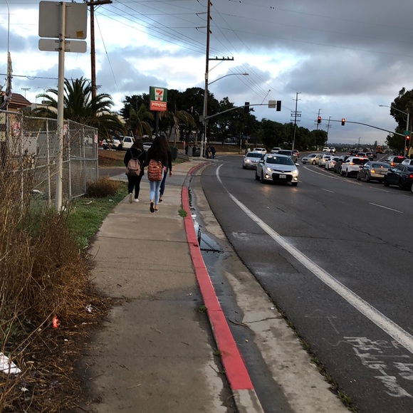 Profile Picture of Gabriel Yee (@billy_jgy) on Poshmark