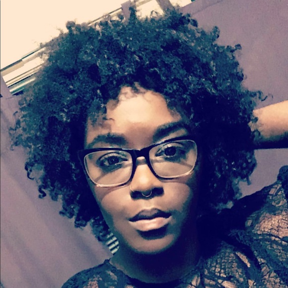 Profile Picture of Ivy Clarke (@mrsclarke121) on Poshmark