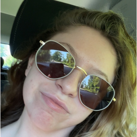 Profile Picture of Kameron Relyea (@relyeakameron) on Poshmark