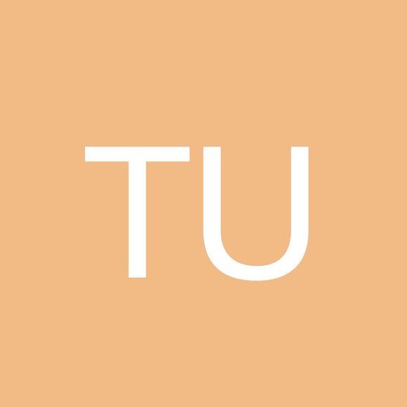Profile Picture of Taalyr Ulrich-peterson (@taalyru) on Poshmark