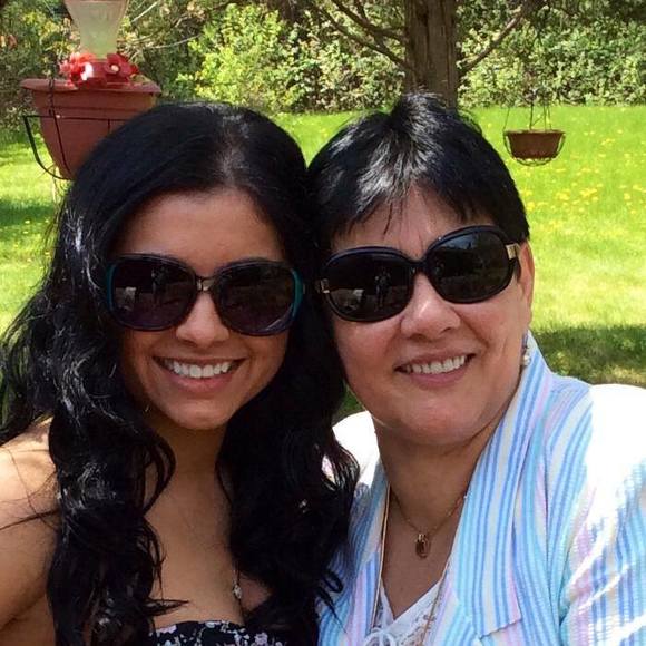 Profile Picture of Elena Fulga (@elenaf0328) on Poshmark