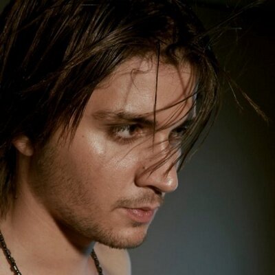 Profile Picture of Mike Desa (@mike_desa) on Twitter