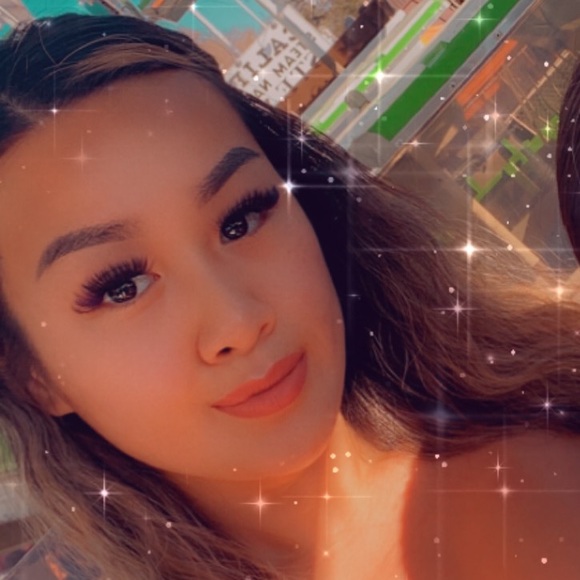 Profile Picture of Ann Nguyen (@nguyenann5394) on Poshmark