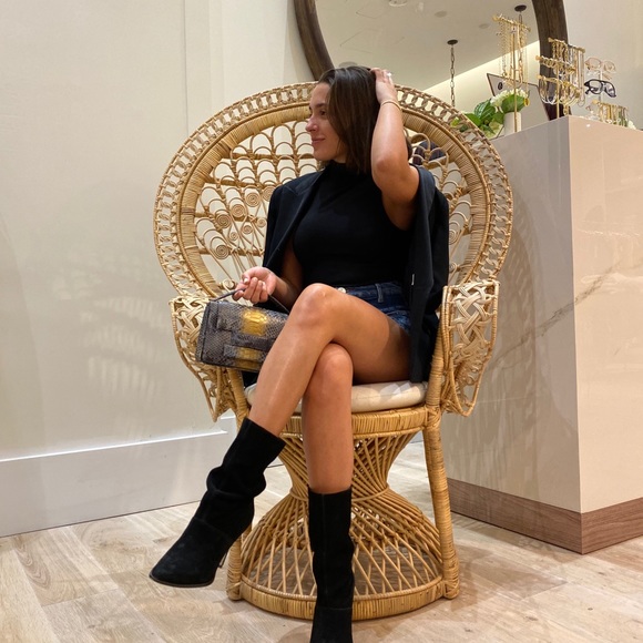 Profile Picture of Shelby Barocas (@shelbybarocas) on Poshmark