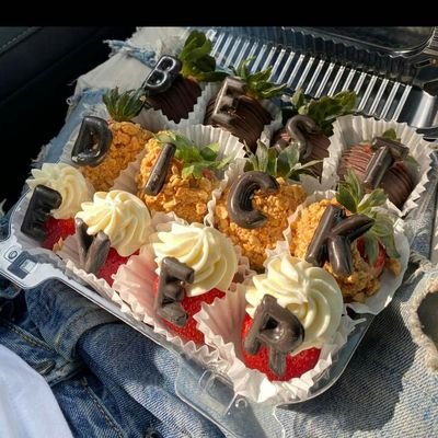 Profile Picture of FOLLOW HELP  🔝☡ 💯 (@John_W33d) on Twitter