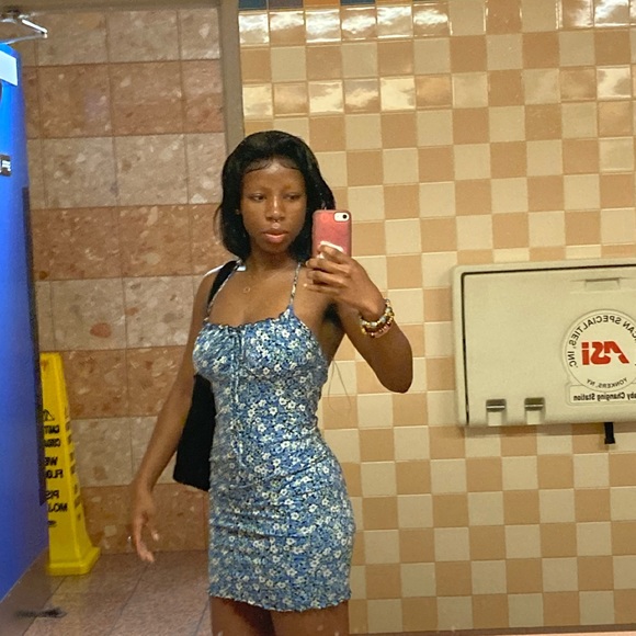Profile Picture of Dorcas Kalumba (@dorcas_kalumba) on Poshmark