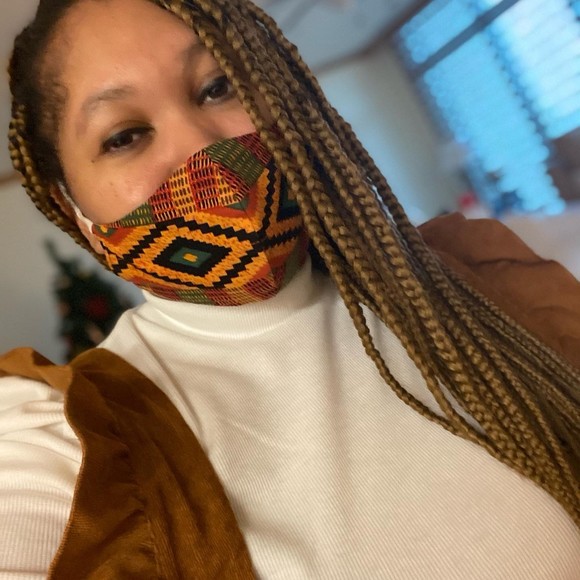 Profile Picture of Bianca Carolina (@biancapeyton) on Poshmark