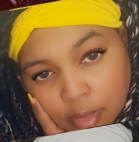 Profile Picture of Shenika Small (@quamiya28) on Poshmark
