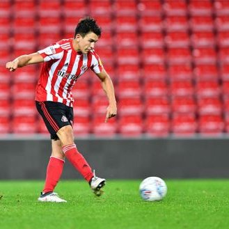 Profile Picture of Aaron (@sweet_lukeonien) on Twitter