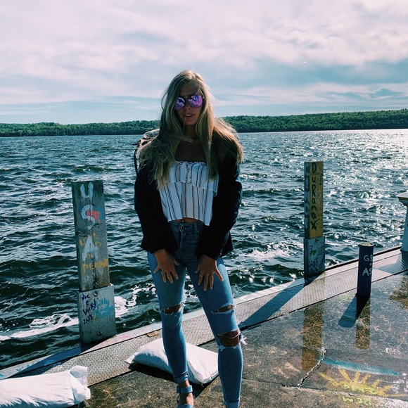 Profile Picture of Hannah Brooks (@hannahb842) on Poshmark