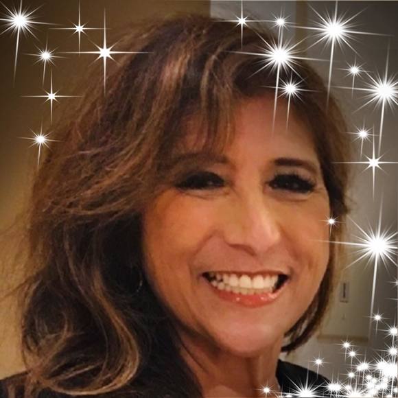 Profile Picture of Joann Barbadillo (@barbadillo05) on Poshmark