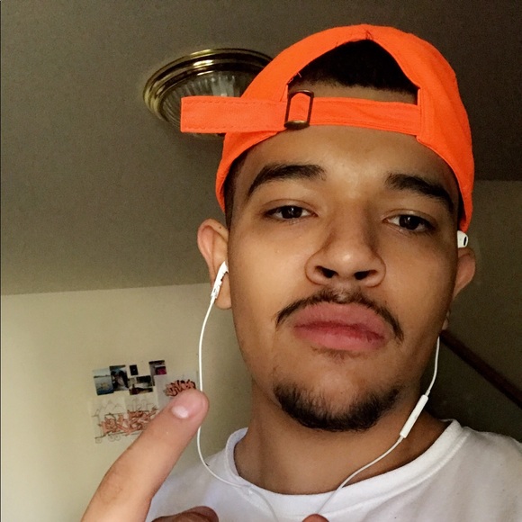 Profile Picture of Izaiah Urango (@heck2) on Poshmark