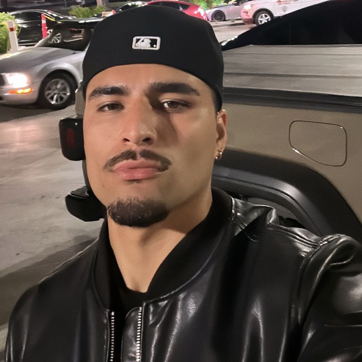 Profile Picture of Adrian (@aadriann.mm) on Tiktok