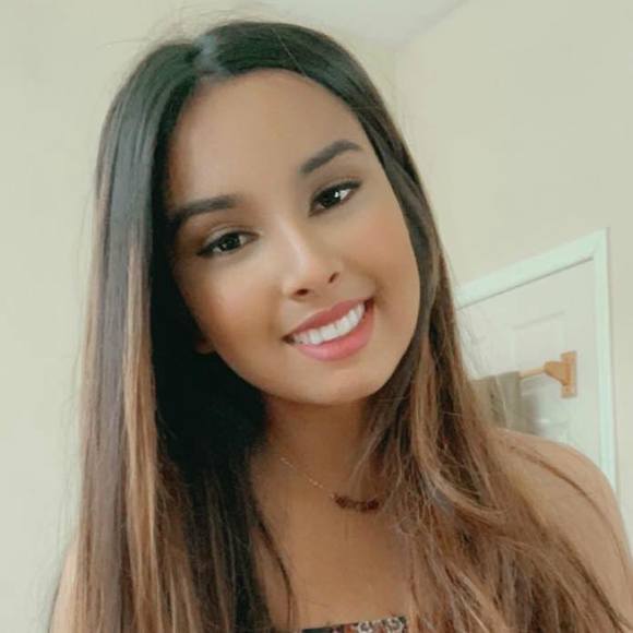 Profile Picture of Meera Singh (@manesha97meera) on Poshmark