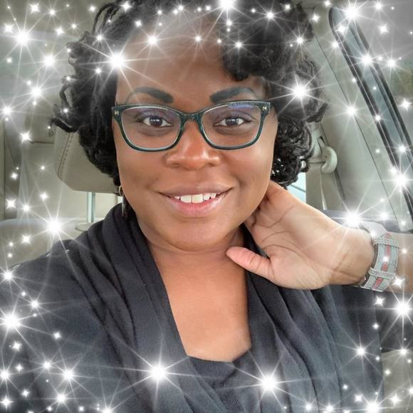 Profile Picture of Dana Ijames (@danaij) on Poshmark