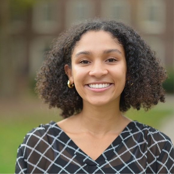 Profile Picture of Haley Joyce (@haleyjoyce2019) on Poshmark