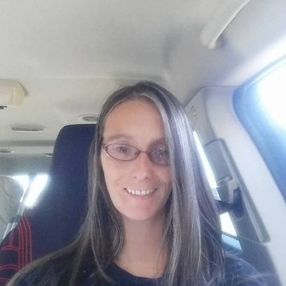 Profile Picture of Jeni Crommie (@jcrommie) on Poshmark