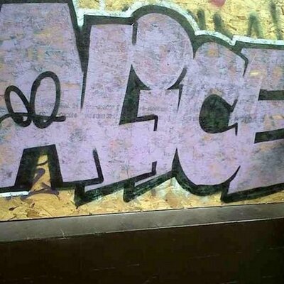 Profile Picture of Alice Cochrane (@allievondamage) on Twitter
