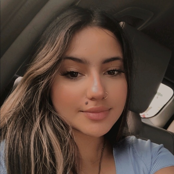 Haila Rivero - Poshmark Profile Picture of Haila Rivero (@hailarivero) on Poshmark