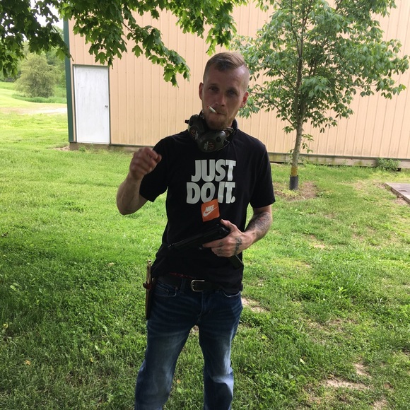 Profile Picture of Jared Short (@jaredshort) on Poshmark