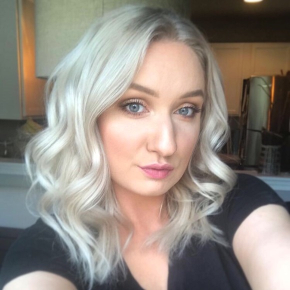 Profile Picture of Francesca Mcmanus (@fgarland90) on Poshmark