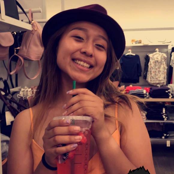 Profile Picture of Mariela Madrigal (@marielamadrigal) on Poshmark