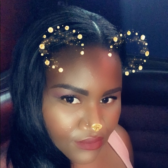 Profile Picture of Stevena Antoine (@antoine2019) on Poshmark