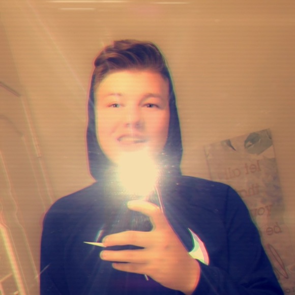 Profile Picture of Seth Stokes (@stokes_seth) on Poshmark