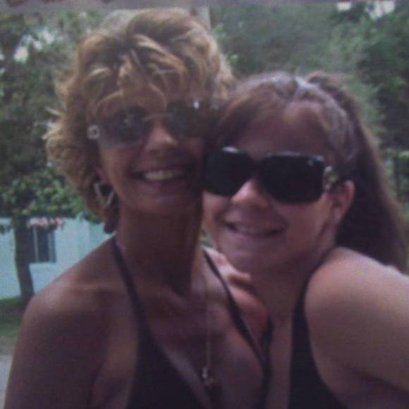 Profile Picture of Robin Klapatch (@robiek1) on Poshmark