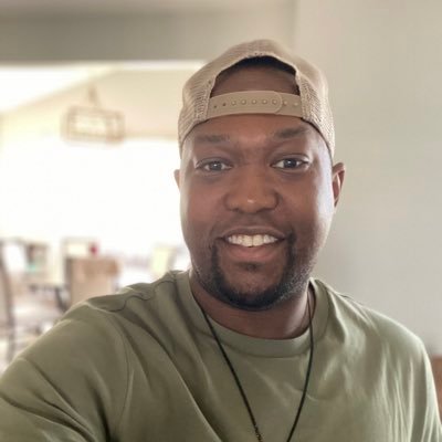Profile Picture of Samuel Hines (@chitownalan) on Twitter