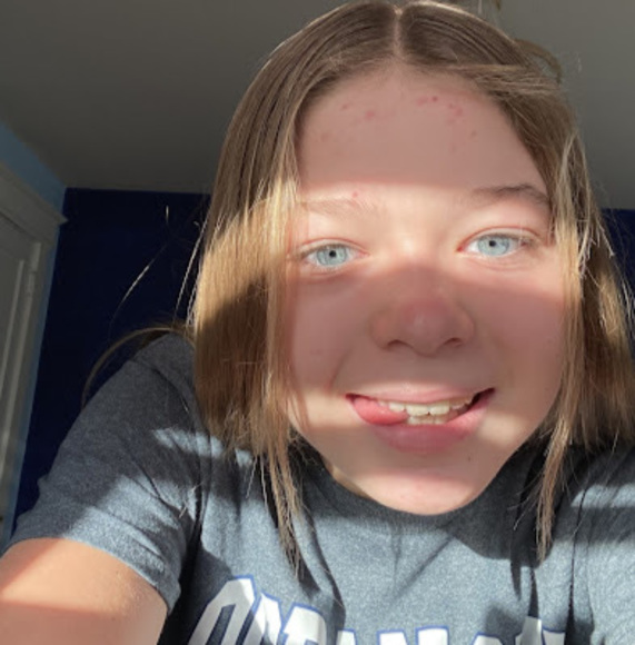 Profile Picture of Vanessa Bartnikowski (@vbartnikowski) on Poshmark