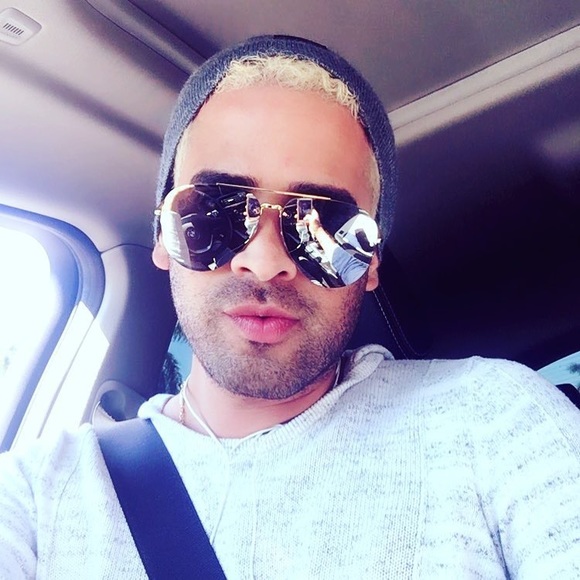 Profile Picture of Yanner Thompson (@sansaricq84) on Poshmark