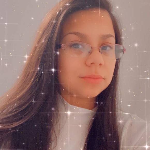 Profile Picture of Danielle Shecklerr (@dbermeay) on Poshmark