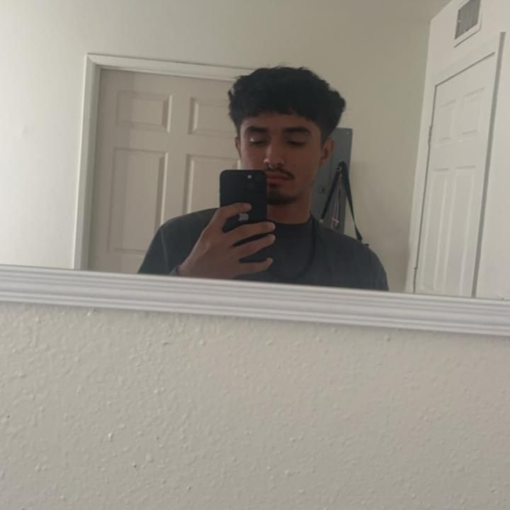 Profile Picture of DavidRael (@lomahcsfa0n) on Tiktok