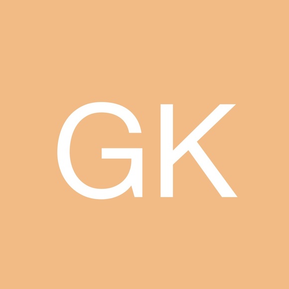 Profile Picture of Gulmira Khidiralieva (@gkhidiralieva) on Poshmark